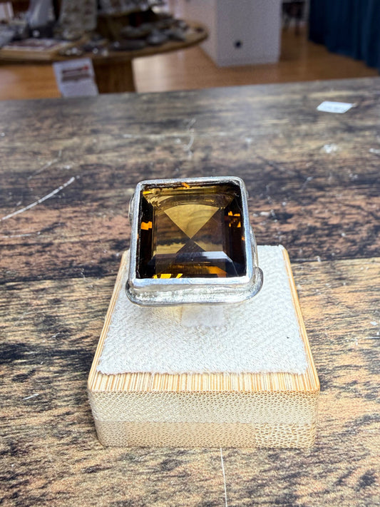 Bague Citrine carré