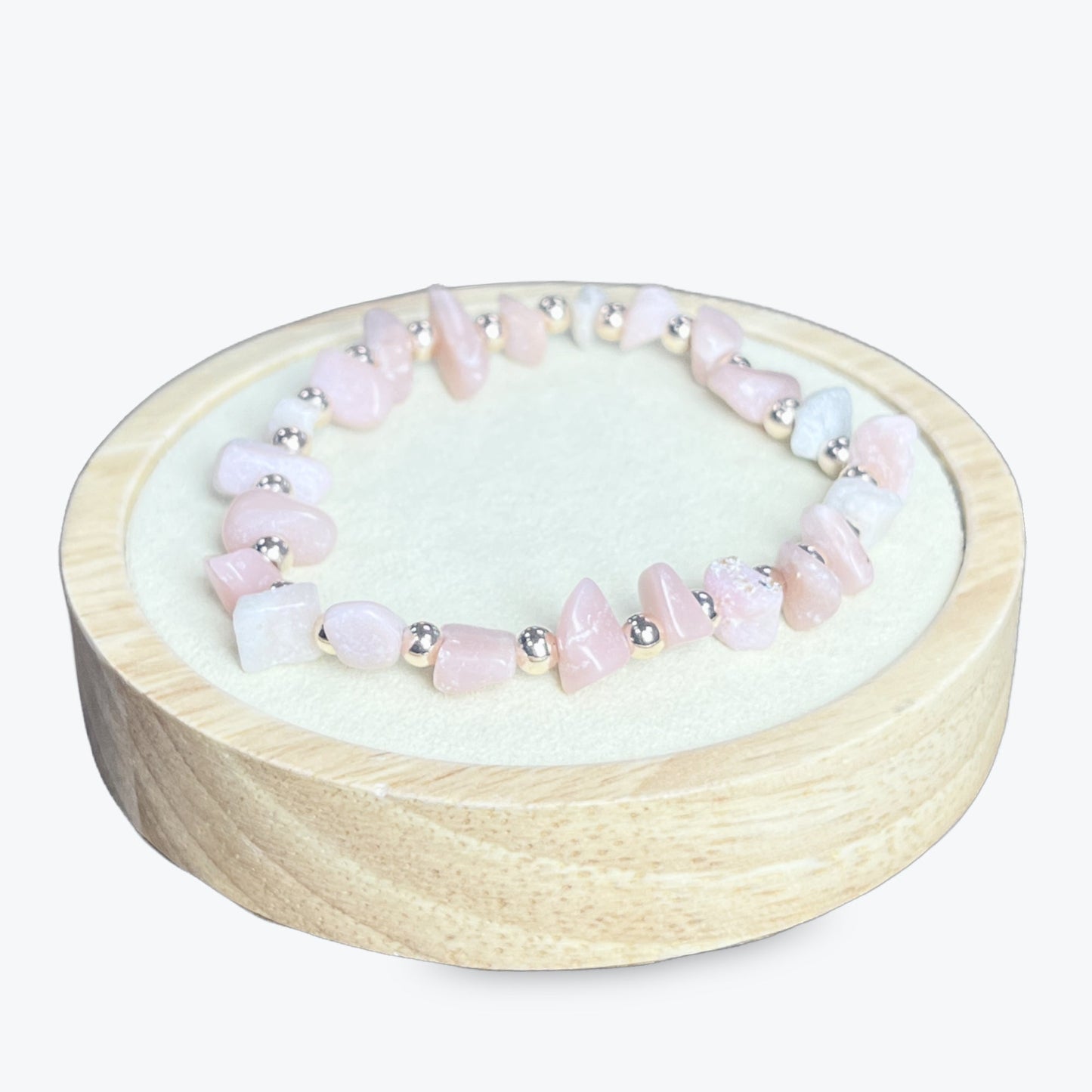 Bracelet En Opale Rose Baroque Et Décorations Dorées