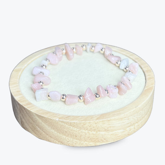 Bracelet En Opale Rose Baroque Et Décorations Dorées