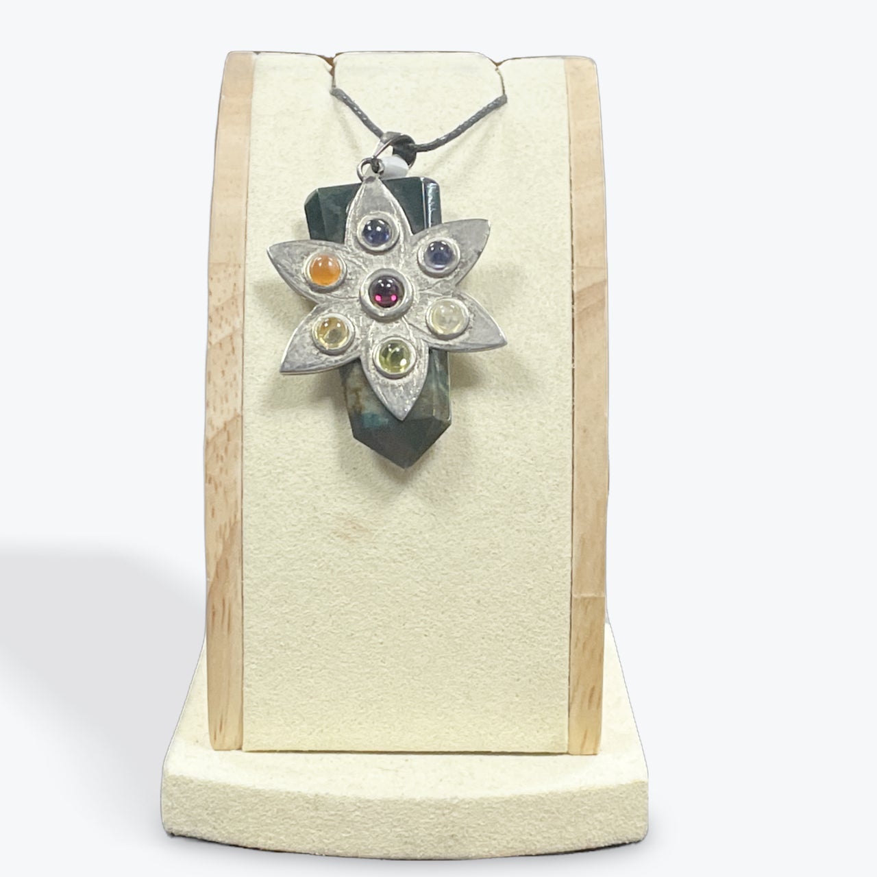Pendentif Pointe Agate avec Fleur 7 Chakras