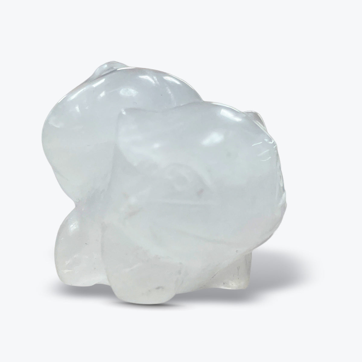 Pokémon Bulbizarre sculptée en Calcite Naturelle polie – Calcite miel, Cristal de - Pièce unique | 10gr - 3,5x3cm