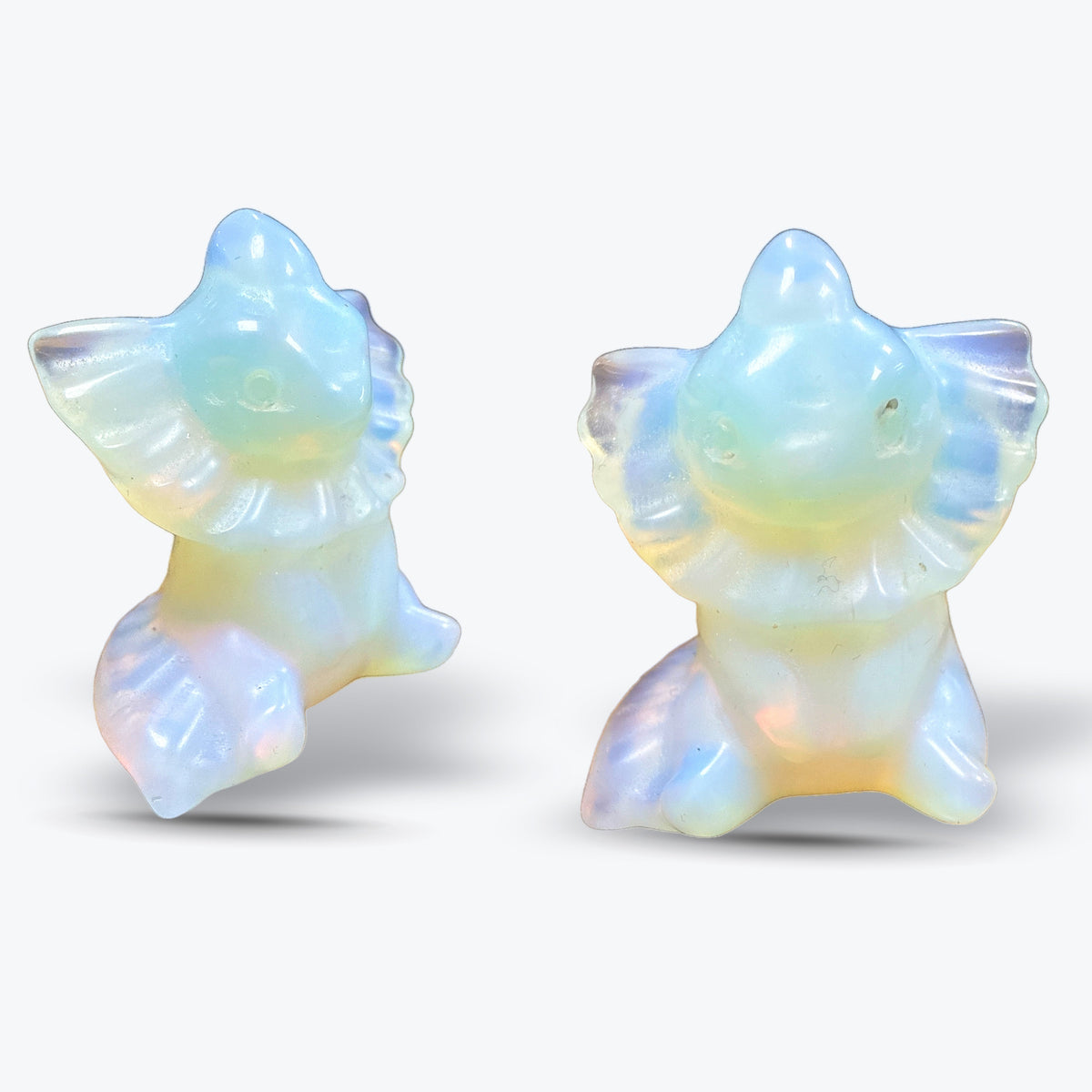 Figurine Éléphant Assis en Opalite Naturelle – trompe levée, blanc laiteux - Pièce unique | 19gr