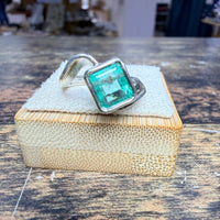 Bague Émeraude taille carrée
