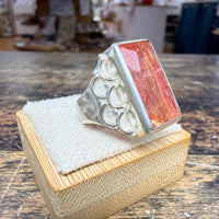 Bague Tourmaline orange rectangulaire design circulaire vue alternative