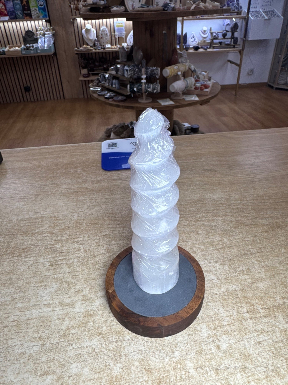 Prisme en tourbillon sélénite | 16x5 cm- 325gr