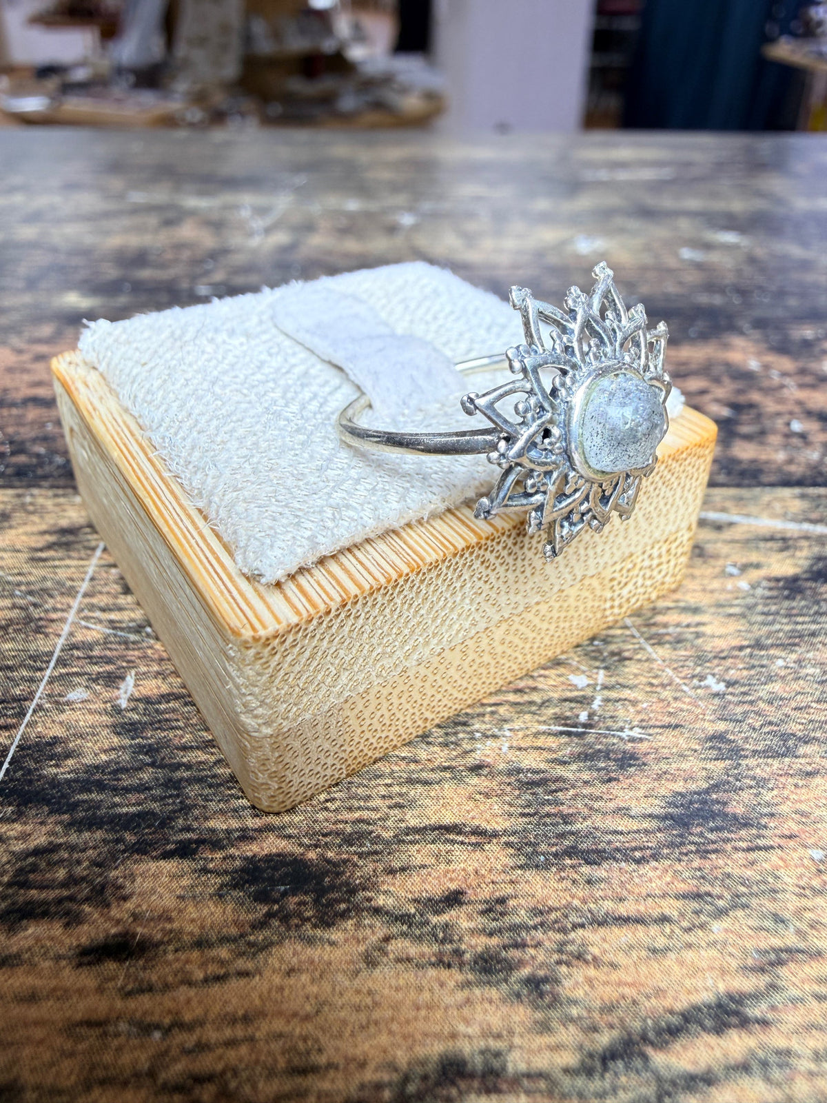 Bague soleil avec une belle labradorite - 2gr