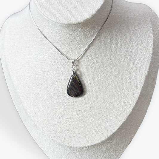 Oeil de fer - Pendentifs naturelle