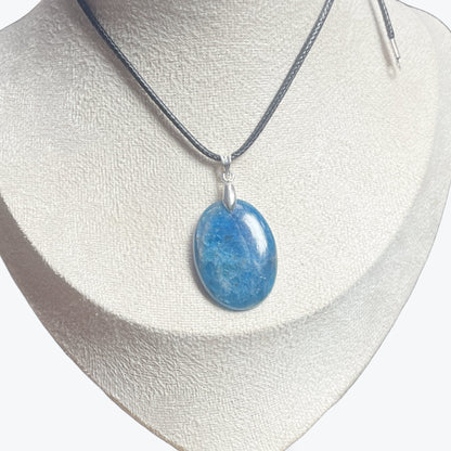 Pendentif Apatite bleu ovale