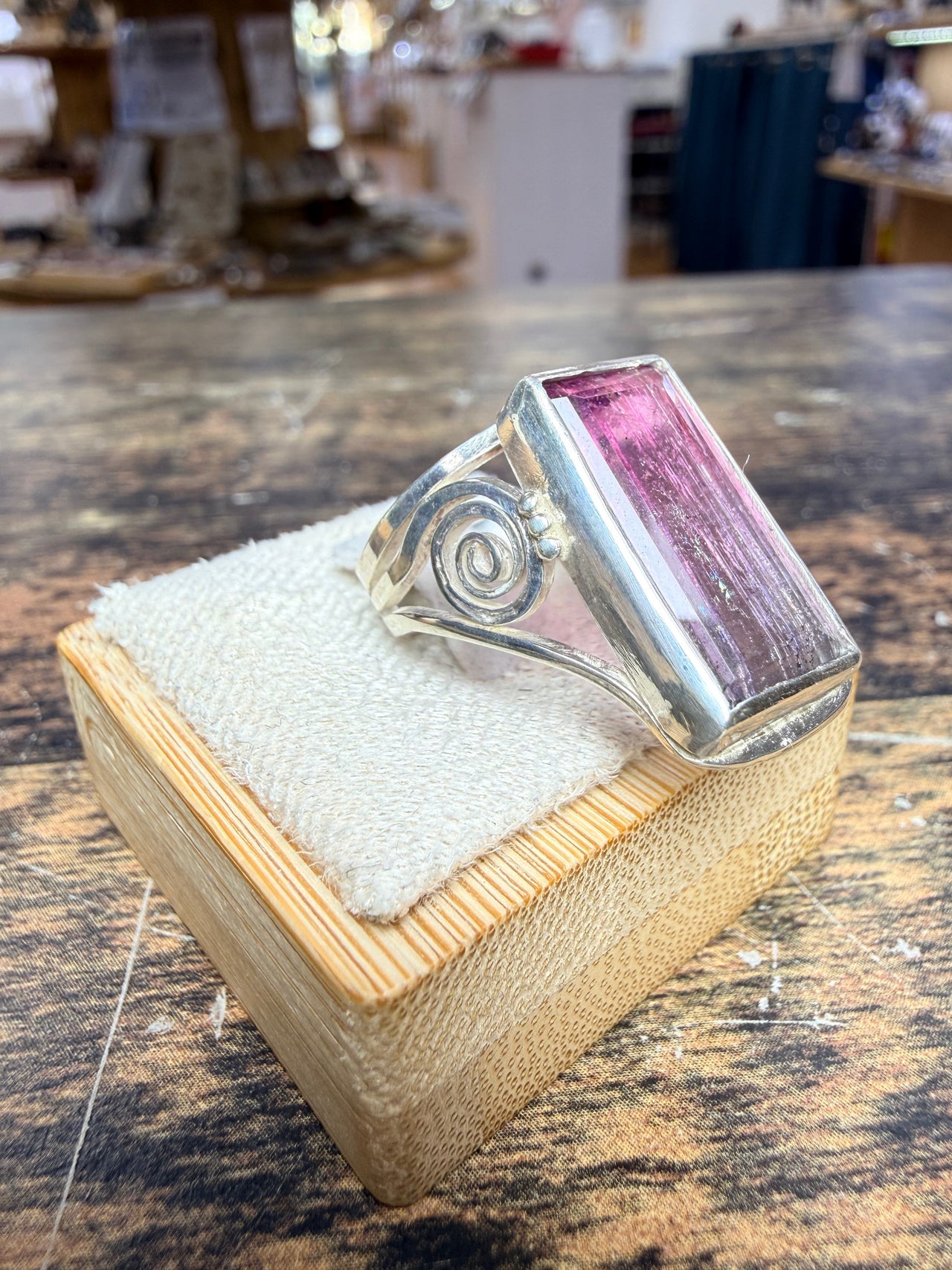 Bague Tourmaline Melon d'eau rectangle vue alternative