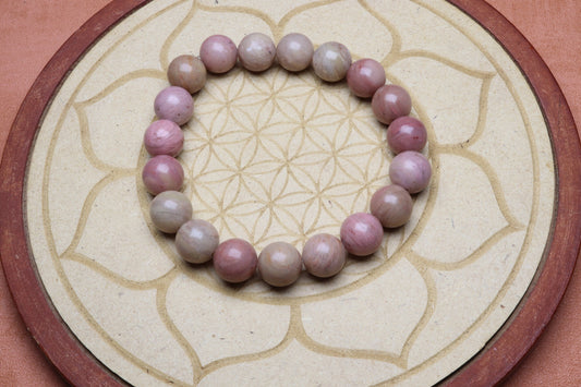 Bracelet Rhodonite porté