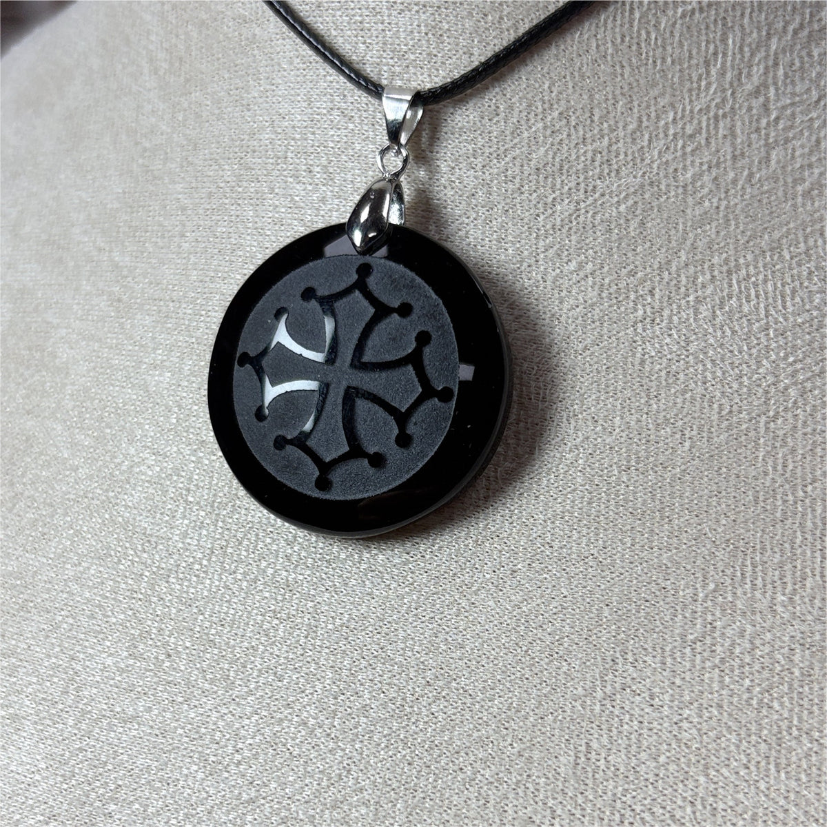 Pendentif Obsidienne Noir - Croix Occitanie