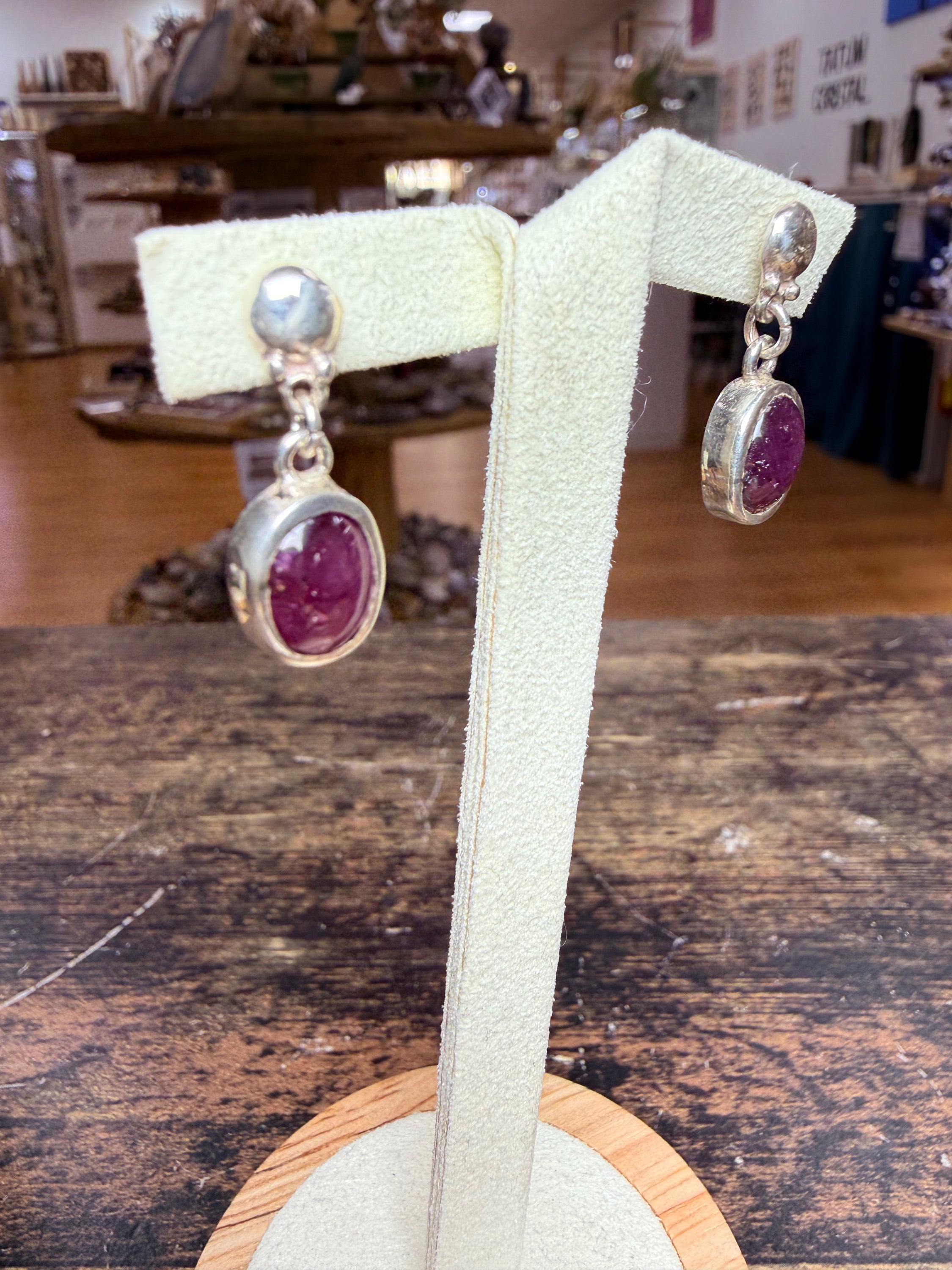 Boucle d'oreille Rubis étoilé