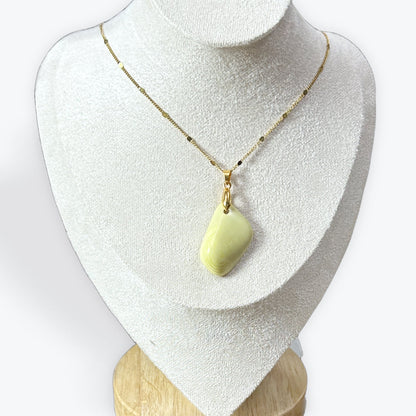 Serpentine jaune Pendentif Pierre roulée