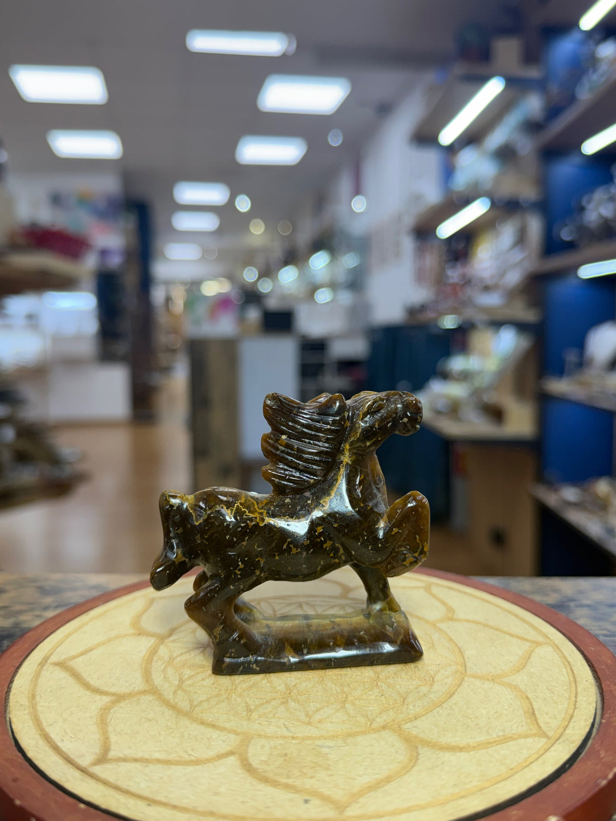 Cheval en œil de tigre naturel | 100 gr - 7x7 cm
