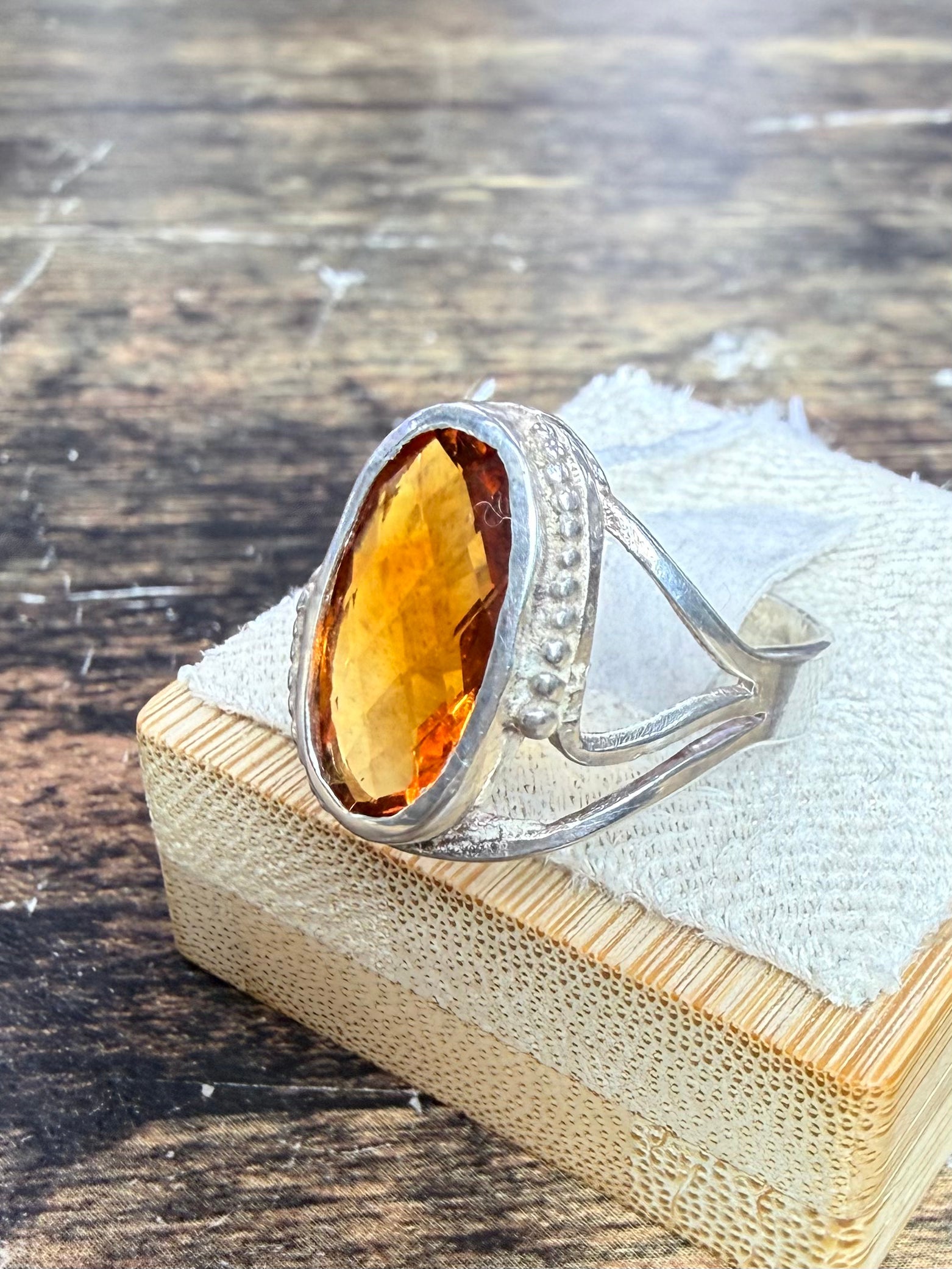 Bague Citrine facetté ovale