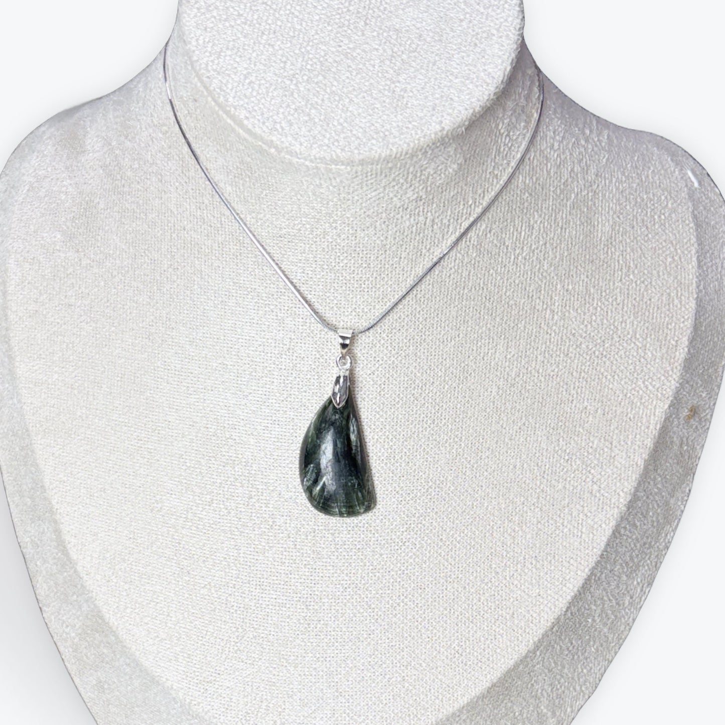 Pendentif en Séraphinite