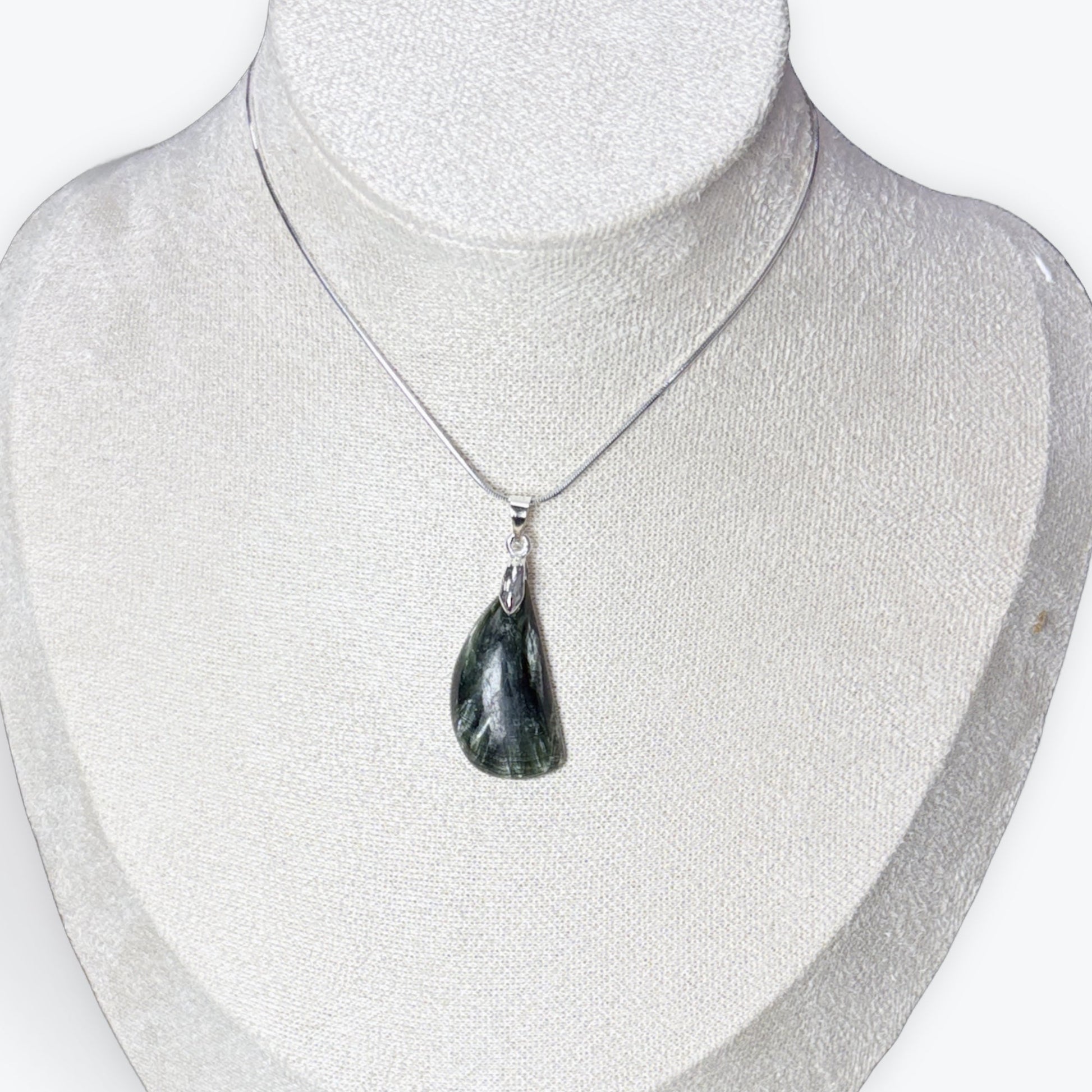 Pendentif en Séraphinite