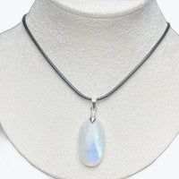Pendentif pierre de lune ovale
