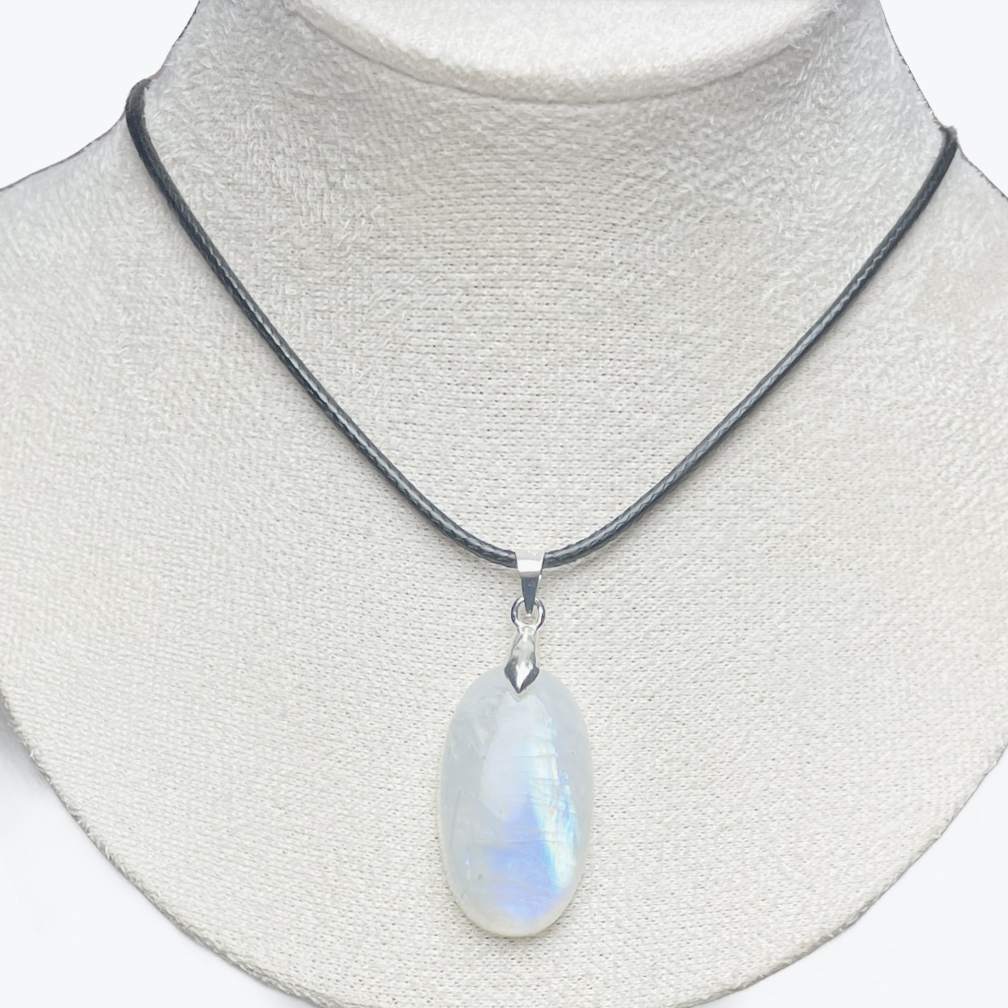 Pendentif pierre de lune ovale