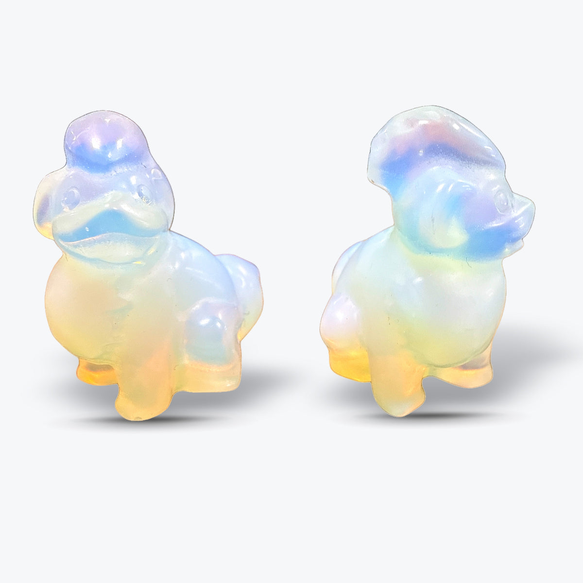 Figurine Chien Assis en Opalite – verre opalescent blanc laiteux, poli - Pièce unique | 24gr - 3,5x3cm