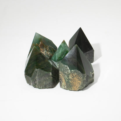 Pointe polie en Aventurine verte (lot de 5 à 6 pièces)