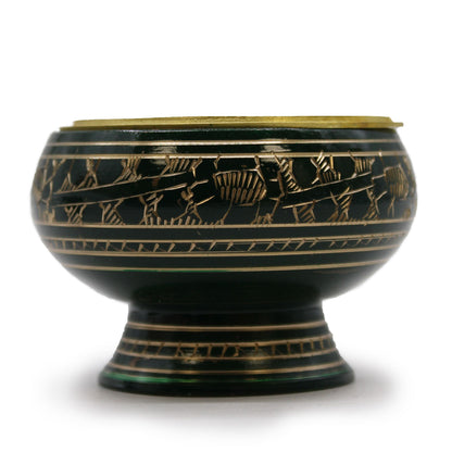 Brûleur à charbon en laiton émaillé vert avec grille dorée et motifs gravés