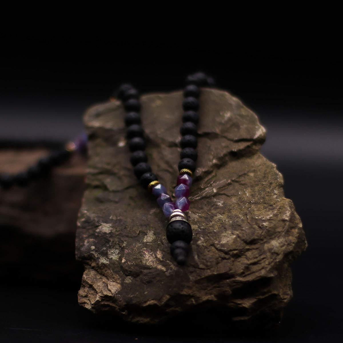 Collier Pierre de Lave & Améthyste - Courage et Transformation – photo 4