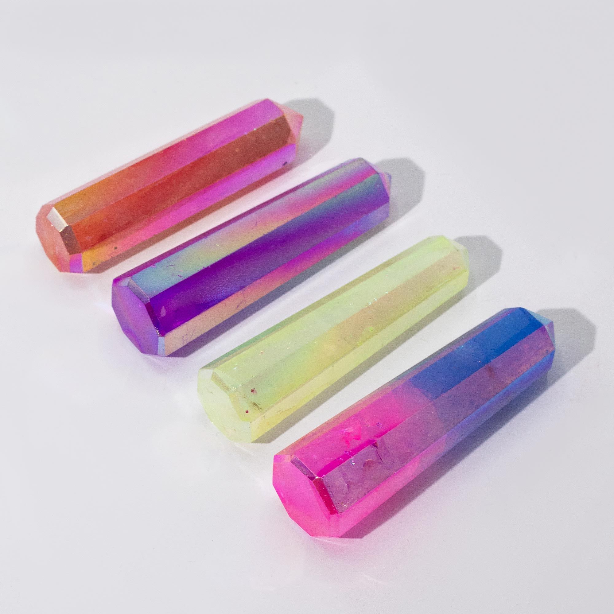 Obélisque Quartz Aurora Vert Pâle Irisé 9cm – photo 2
