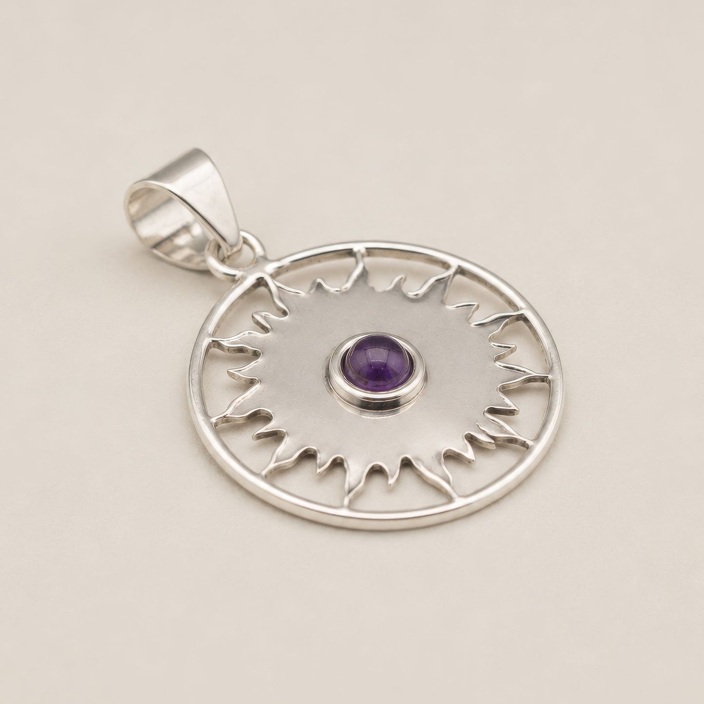 Pendentif Soleil Sacré - Argenté & Pierre Violette