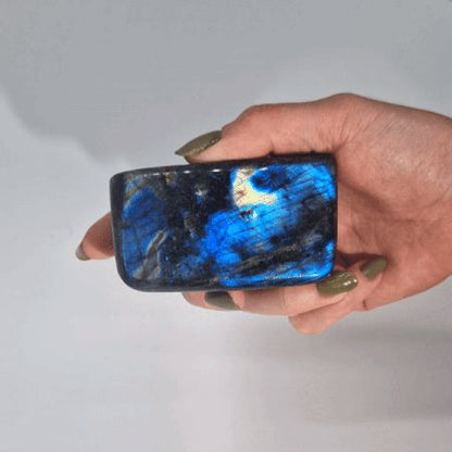 Madagascar Labradorite Medium Stones (approx 250-370gms 65-90mm)