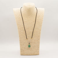 Pendentif sur cordon - Jade