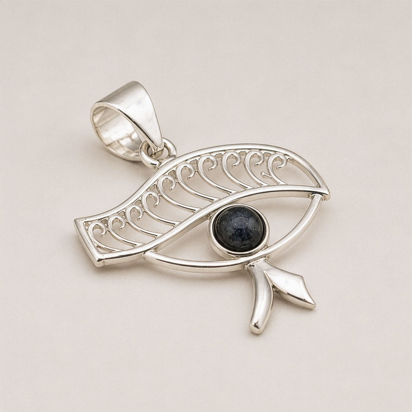 Pendentif Œil de Cléopâtre - Argenté Style Égyptien