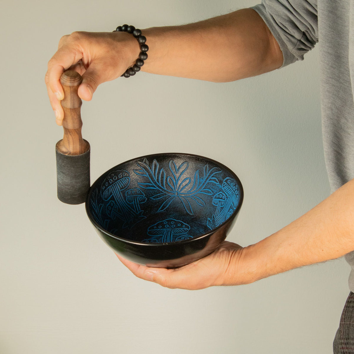 Bol Chantant en Aluminium — Champignons — Bleu — 20 cm - photo 5