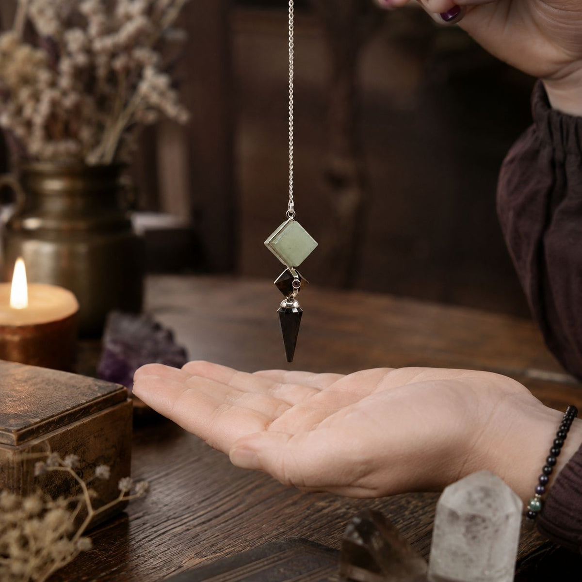 Pendule trois pièces - agate noire, aventurine et oeil de tigre
