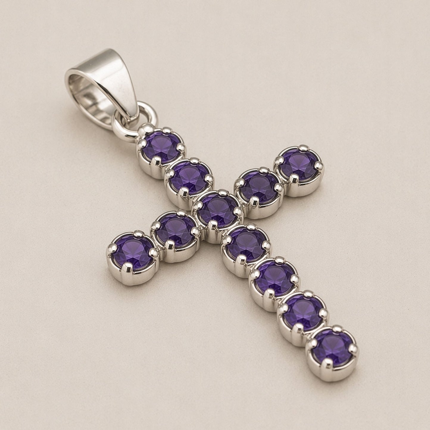 Pendentif Croix Argentée - Pierres Violet Profond