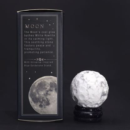 Planète en Howlite Blanche sur support pierre du soleil (40 mm)