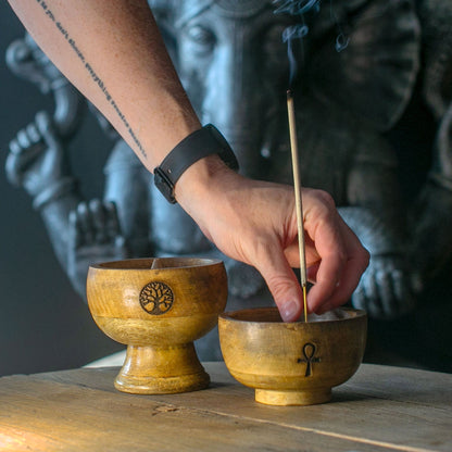 Petit bol rituel en bois, porte-encens à motifs ésotériques — Tatum Cristal