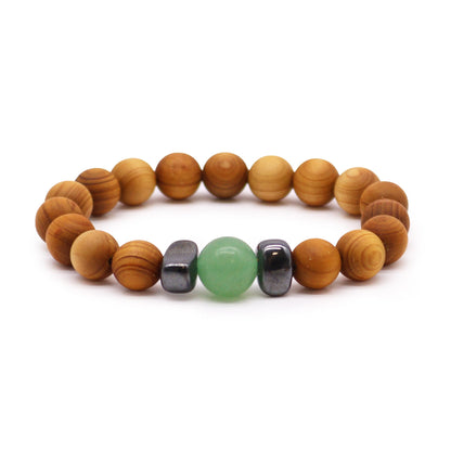 Bracelet élastique en perles de bois de cèdre avec perle centrale d'aventurine verte