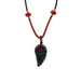 Pendentif sur cordon