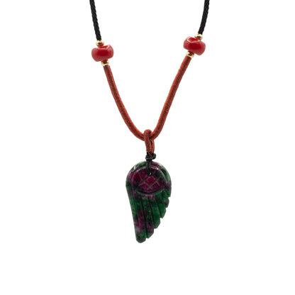 Pendentif sur cordon
