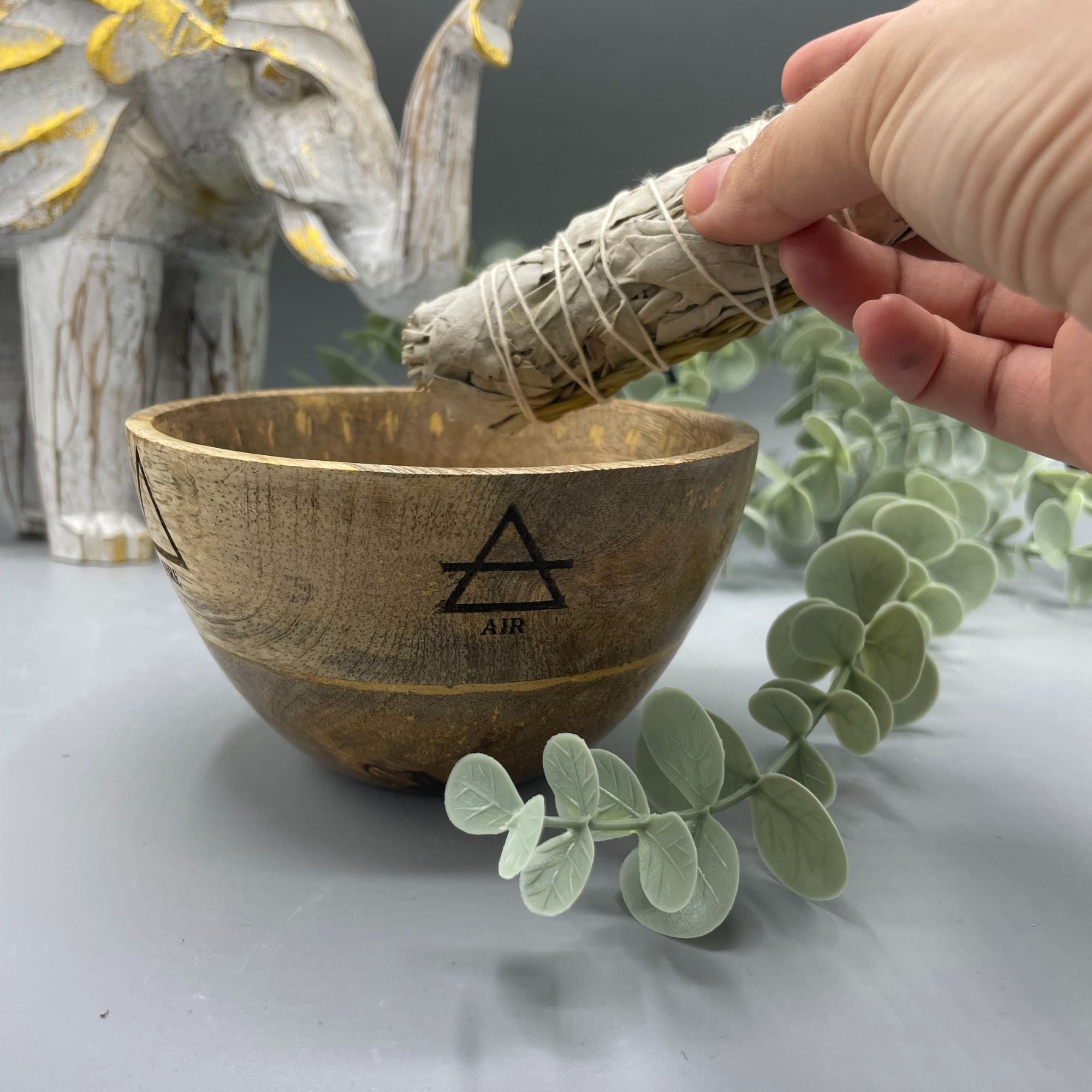 Coupe Rituelle en Bois pour Offrande et Purification — 12x7 cm (N°3) – photo 4