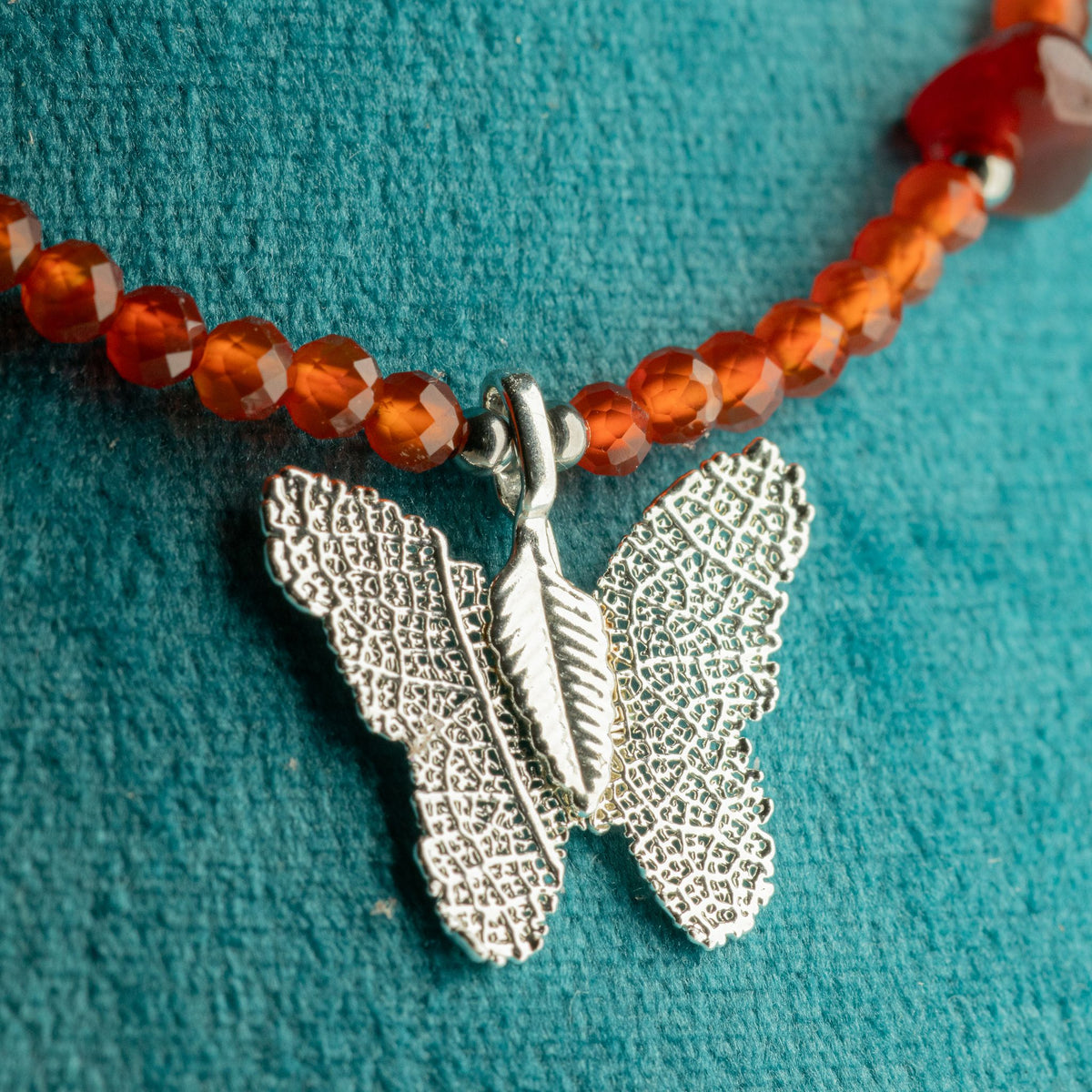 Collier Cornaline — Pendentif Papillon en Feuille Naturelle Argentée - photo 2