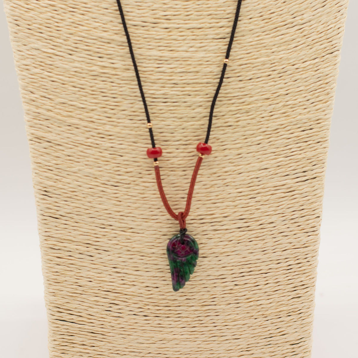 Pendentif sur cordon - photo 3