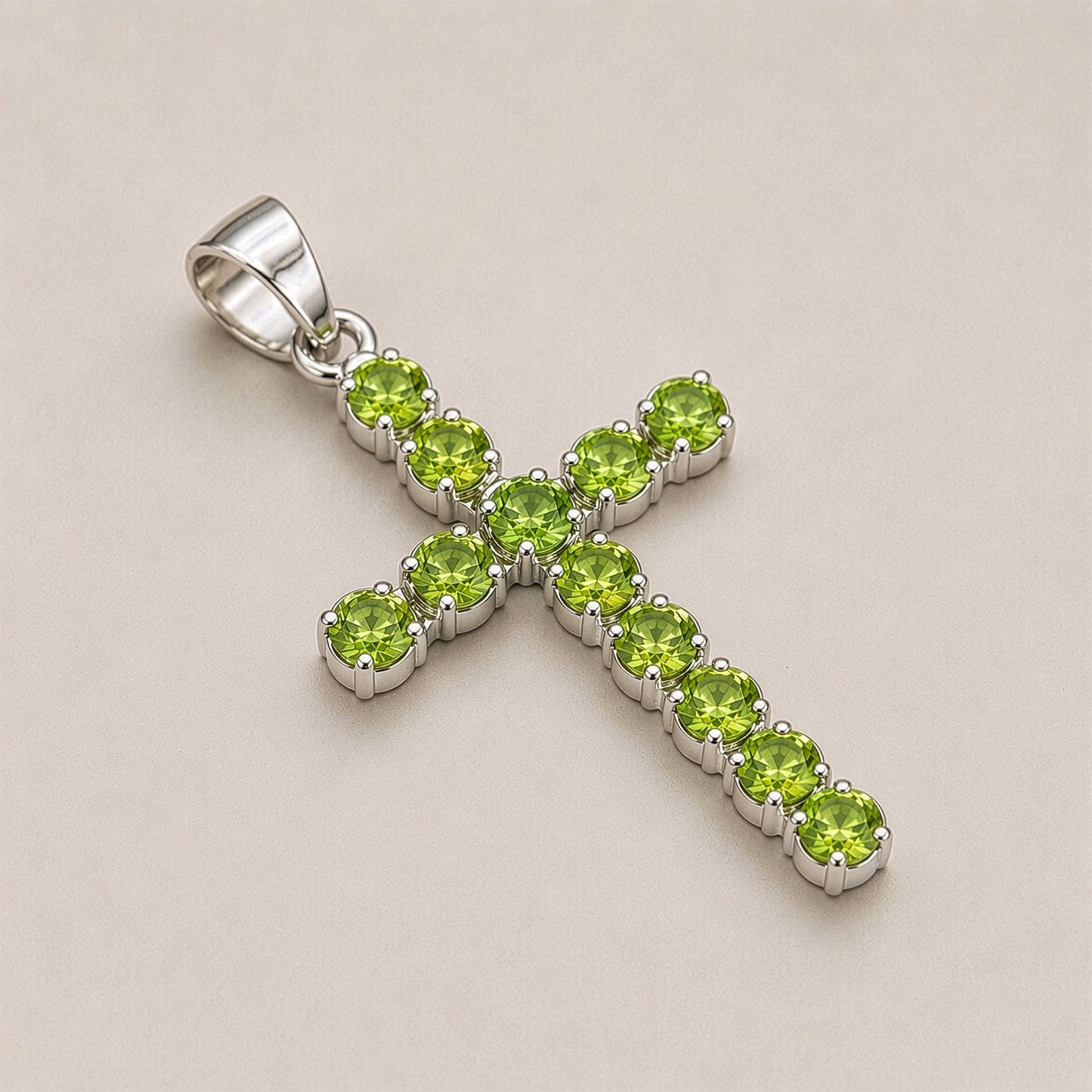 Pendentif Croix Argentée - Pierres Vertes