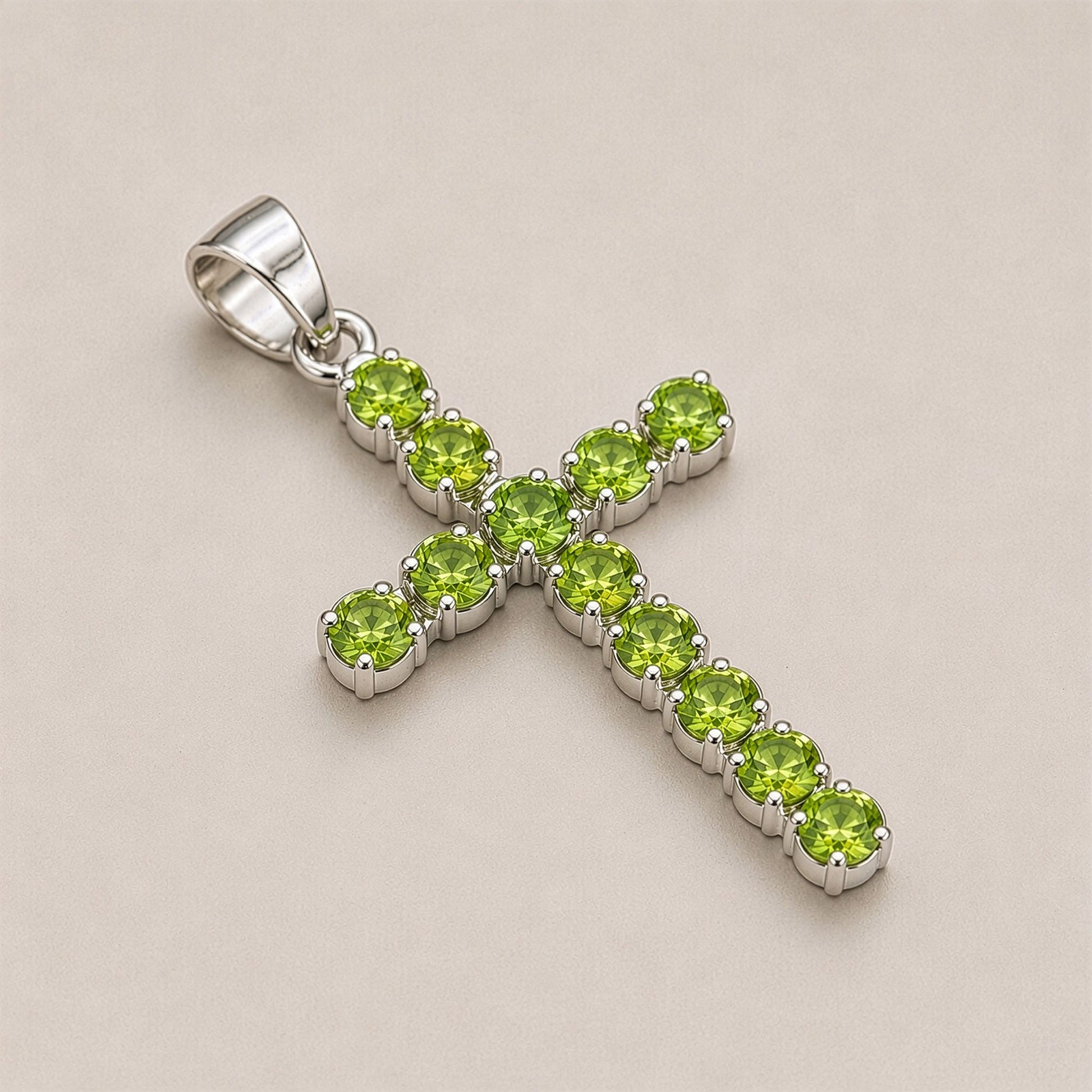 Pendentif Croix Argentée - Pierres Vertes