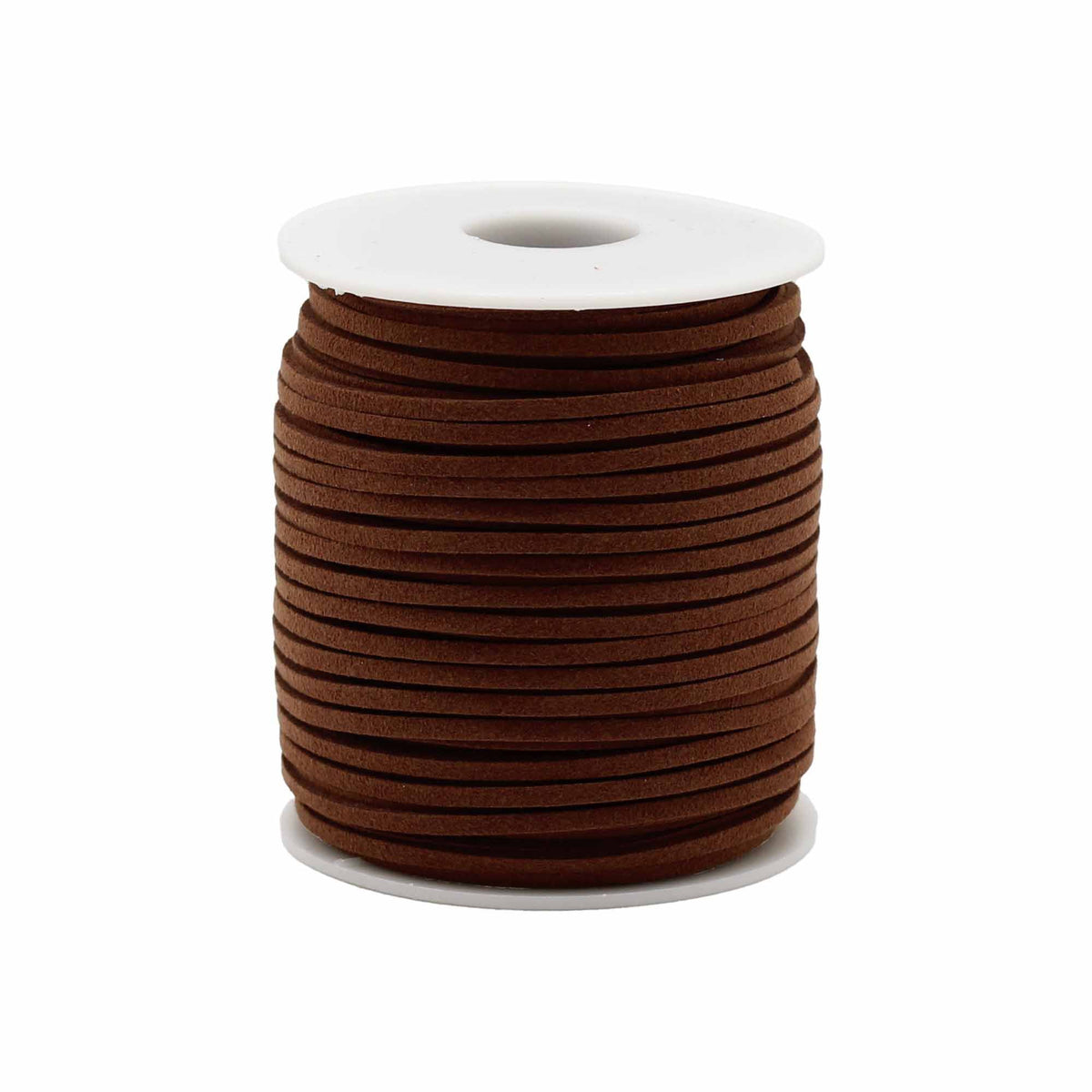 Bobine blanche de cordon plat en suédine marron foncé sur fond blanc