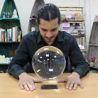 Boule de cristal sur support 200mm