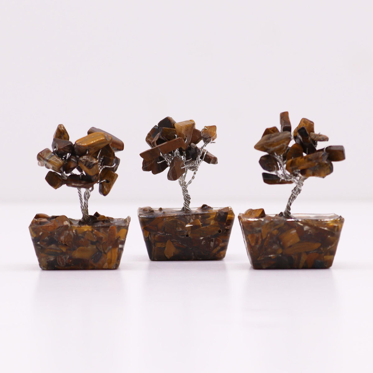Mini Arbre de Gemmes Œil de Tigre - Socle Orgonite (15 pierres) – photo 4