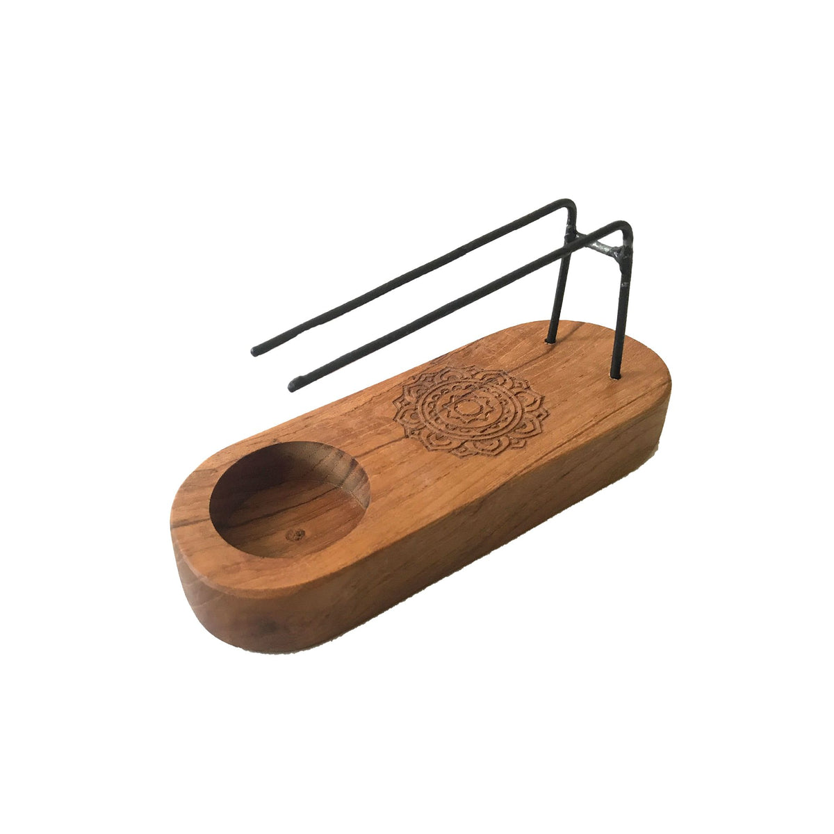 Chauffe-palo santo en bois de teck gravé d'un mandala avec tiges métalliques noires