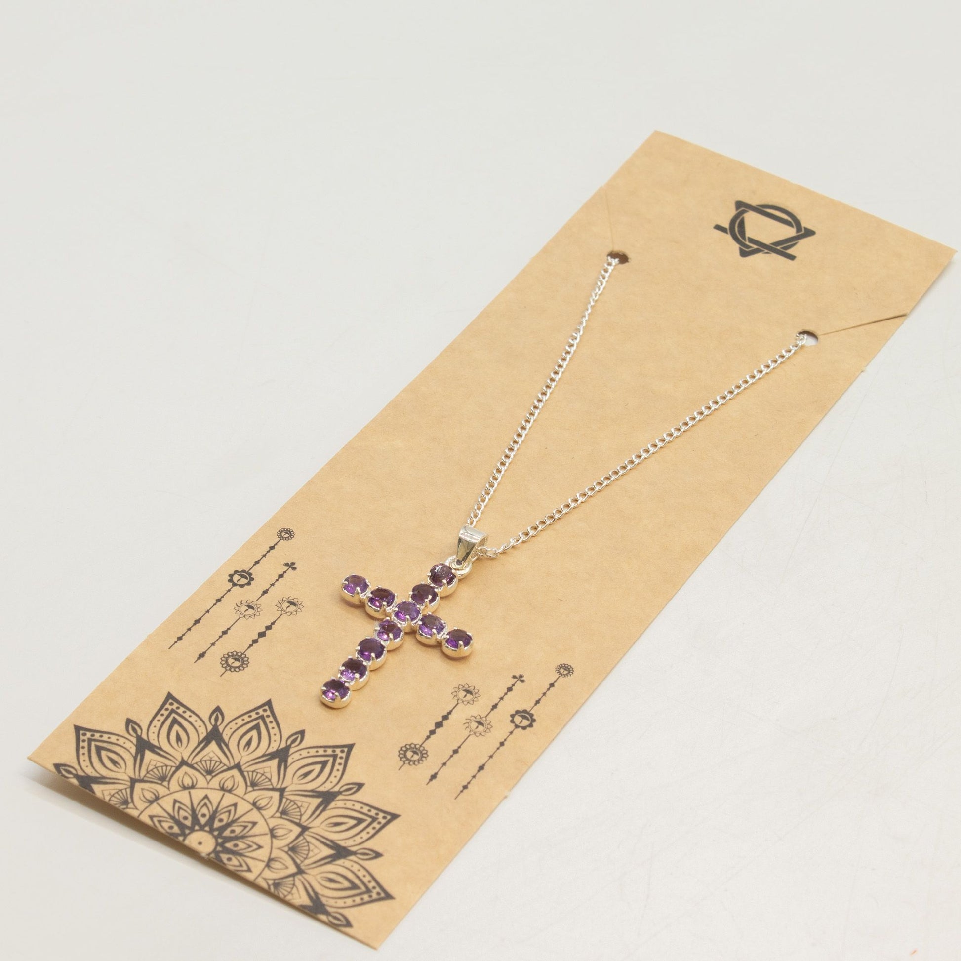 Pendentif Croix Ornée - Pierres Violettes